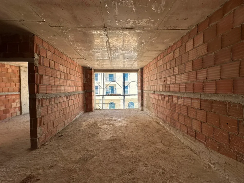 Tirane, shitet apartament 1+1+Aneks Kati 3, 77 m² 143.000 € (Rruga Gjon Krisli)