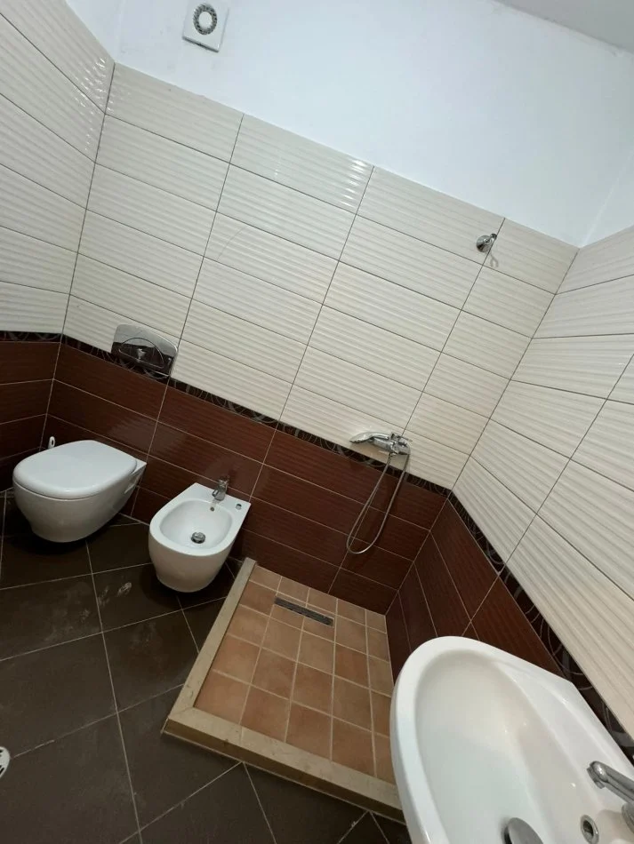 Durres, shitet apartament 2+1 Kati 3, (Plazh,Durres)