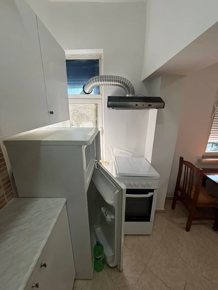 Tirane, jepet me qera apartament 2+1 Kati 5, 90 m² 600 € (Pran bar Bardh e Zi)