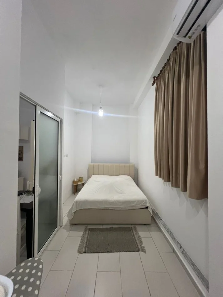 Tirane, jepet me qera apartament 1+1 Kati 1, 59 m² 350 € 