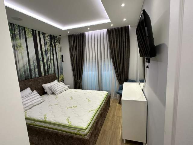 Tirane, jepet me qera apartament 1+1+BLK Kati 2, 82 m² 1.000 Euro (REzidenca Halisof, TEG)