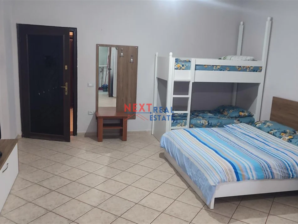 Vlore, shitet apartament 1+1+Ballkon Kati 3, 50 m² 95.000 € (LUNGOMARE)