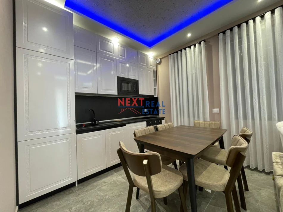 Vlore, jepet me qera apartament 1+1+Ballkon , 500 € (UJE IU FTOHTE)