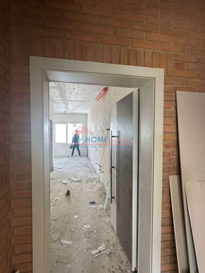 Tirane, shitet apartament 1+1+Ballkon Kati 2, 54 m² 120.000 € (Rruga e Kavajes)