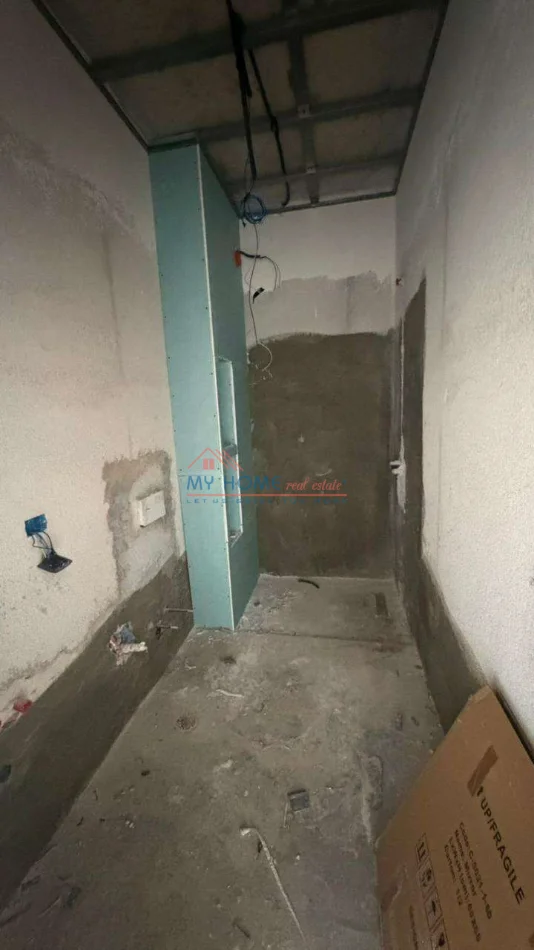 Tirane, shitet apartament 1+1+Ballkon Kati 2, 54 m² 120.000 € (Rruga e Kavajes)