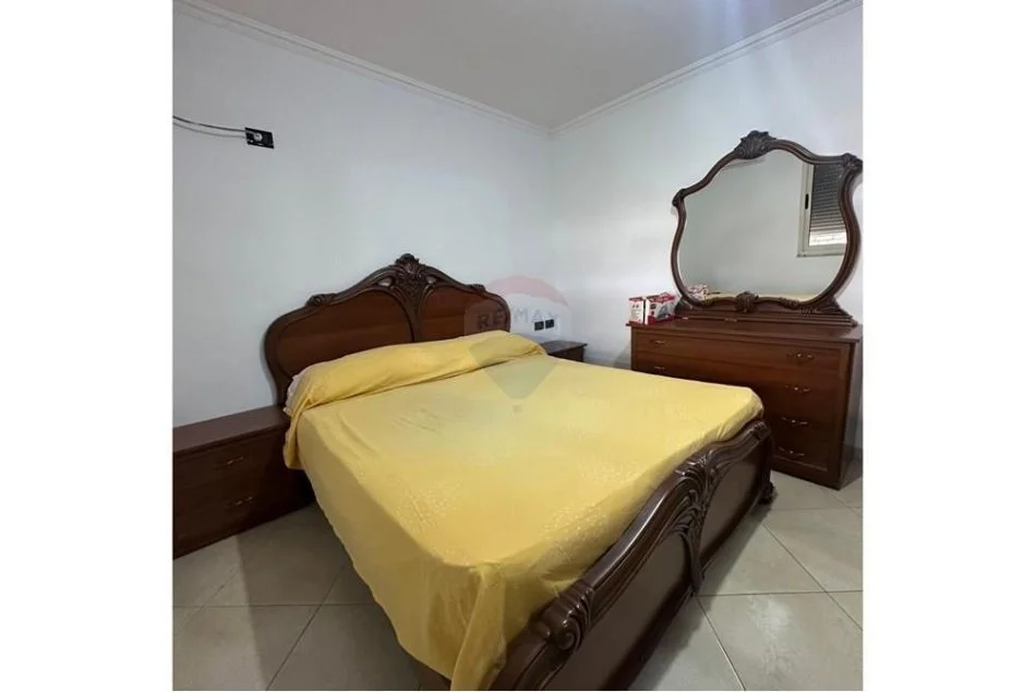 Tirane, jepet me qera 2+1+Ballkon Kati 4, 74 m² 450 € (vasil shanto)