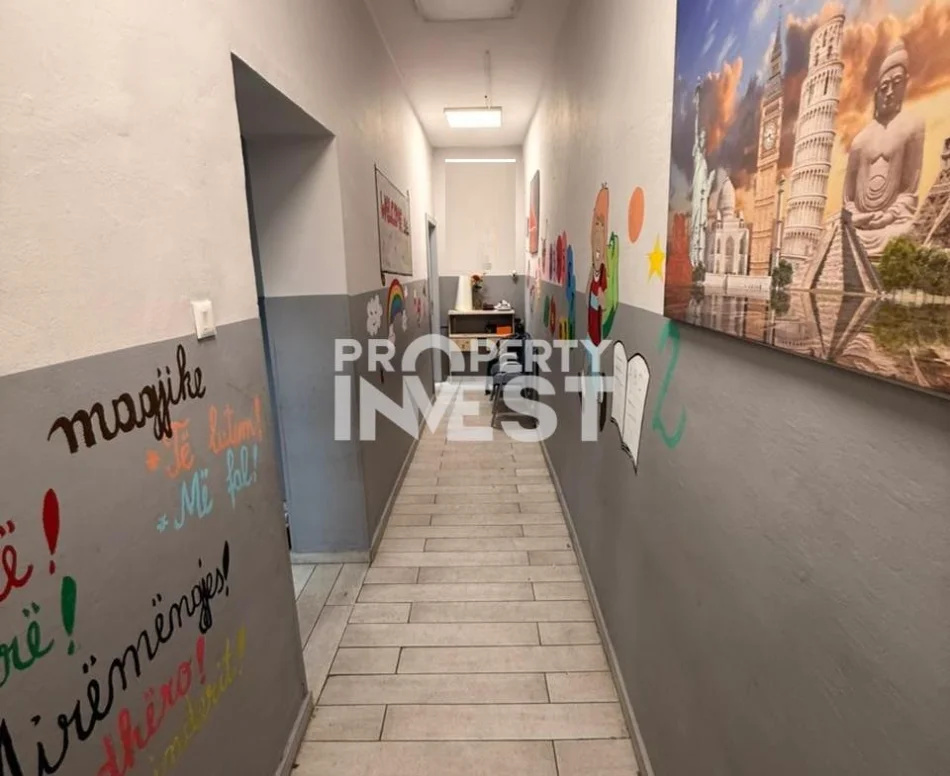 Tirane, jepet me qera zyre Kati 2, 100 m² 850 € (Sheshi Willson)