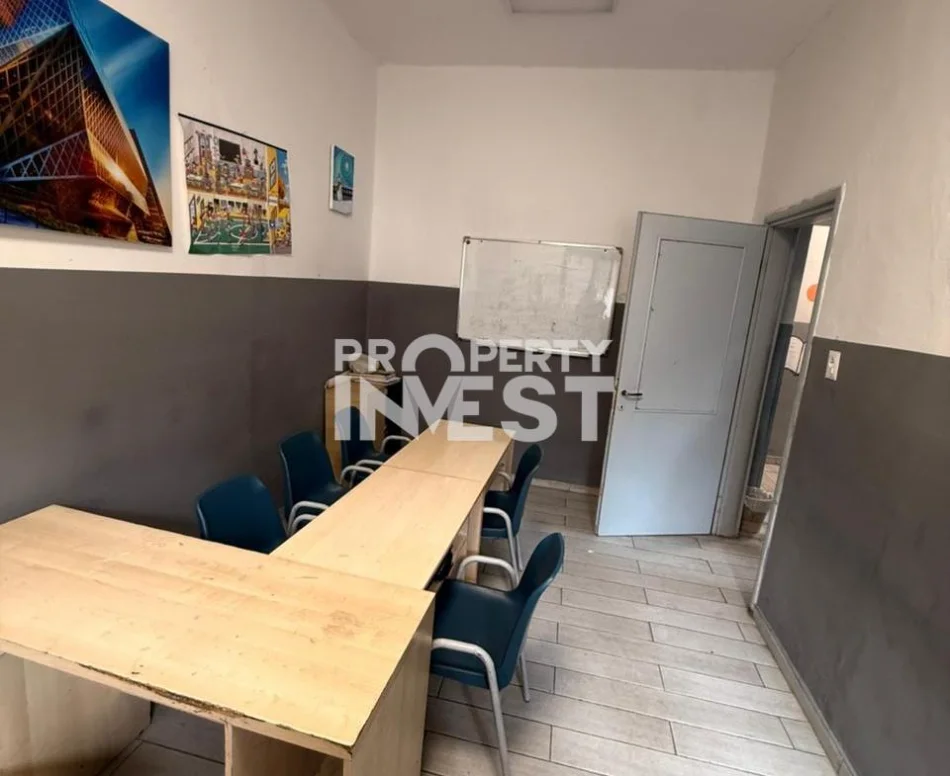 Tirane, jepet me qera zyre Kati 2, 100 m² 850 € (Sheshi Willson)