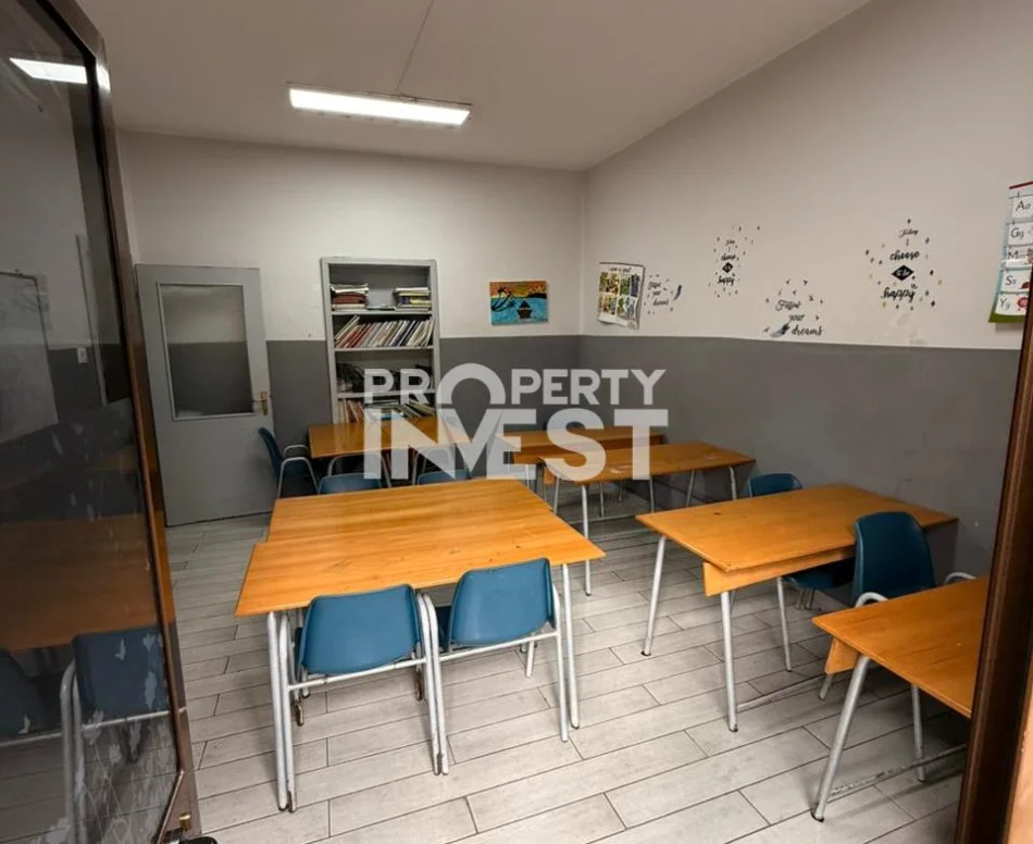 Tirane, jepet me qera zyre Kati 2, 100 m² 850 € (Sheshi Willson)