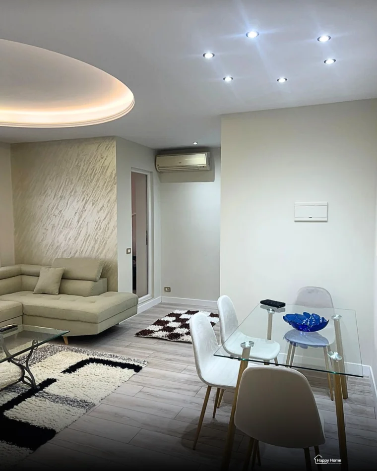 Tirane, jepet me qera apartament 1+1+Ballkon Kati 9, 70 m² 900 € (Rruga kosovareve)