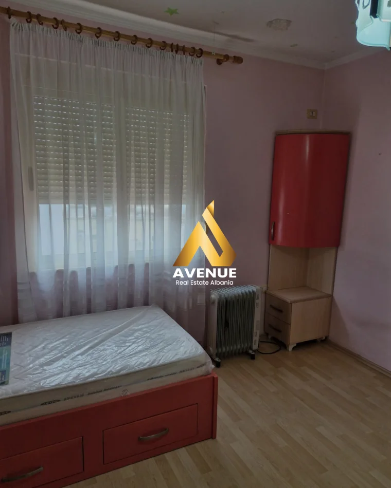 Shqiperi, jepet me qera apartament 2+1 Kati 5, 106 m² 750 € (Rruga ndreko rino)