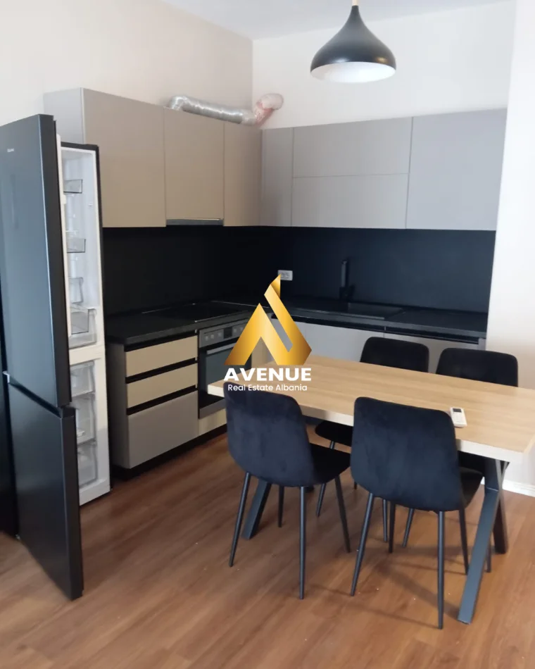 Tirane, jepet me qera apartament 2+1 Kati 6, 100 m² (5 Maji)