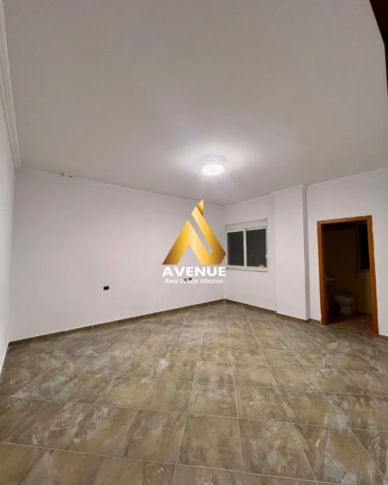 Tirane, shitet apartament 3+1 Kati 4, 157 m² 