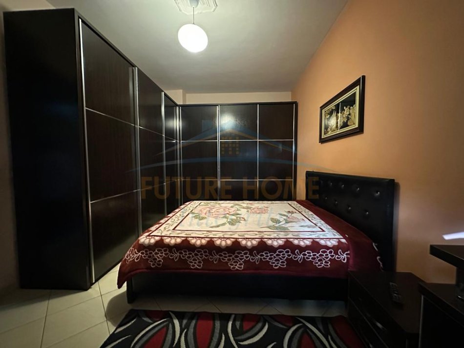 Tirane, shitet apartament 3+1+Ballkon Kati 1, 121 m² 120.000 € 
