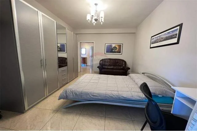 Tirane, jepet me qera apartament 3+1 Kati 6, 137 m² 1.000 Euro (Brigadave 8)