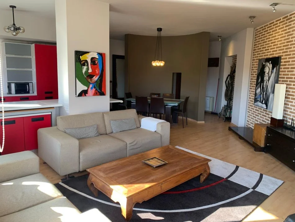 Tirane, jepet me qera apartament 2+1+Ballkon Kati 7, 114 m² 1.500 € (Rruga Abdyl Frasheri)