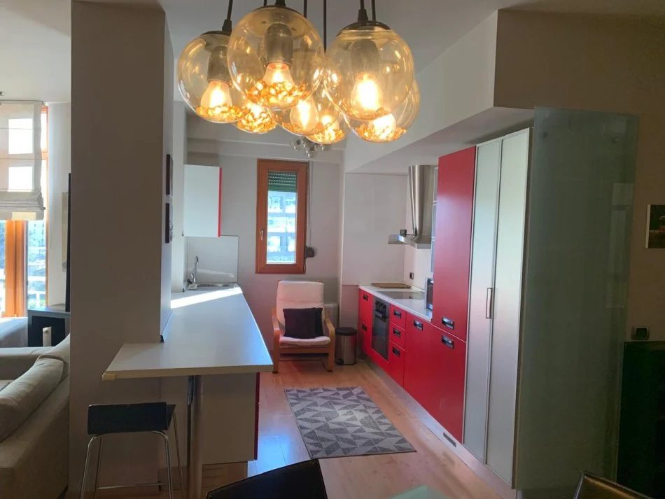 Tirane, jepet me qera apartament 2+1+Ballkon Kati 7, 114 m² 1.500 € (Rruga Abdyl Frasheri)