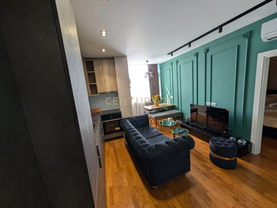 Tirane, jepet me qera apartament 1+1 Kati 6, 50 m² 750 € 