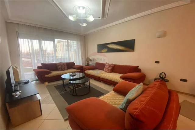 Tirane, jepet me qera apartament 2+1 Kati 5, 105 m² 800 Euro (Rruga Sami Frasheri)