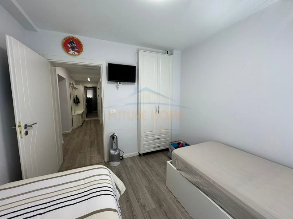 Tirane, shitet apartament 2+1 Kati 3, 91 m² 350.000 € (BLLOK)