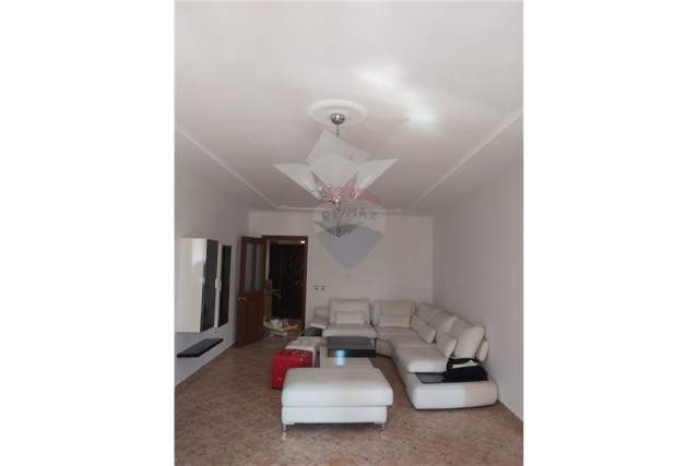 Tirane, jepet me qera apartament 3+1+BLK Kati 6, 122 m² 40.000 Leke (Rruga Gjergj Legisi Laprake)