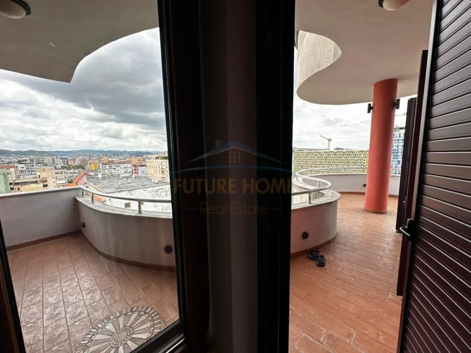Tirane, jepet me qera apartament 4+1+3 Kati 10, 382 m² 5.200 € (BLLOKU)