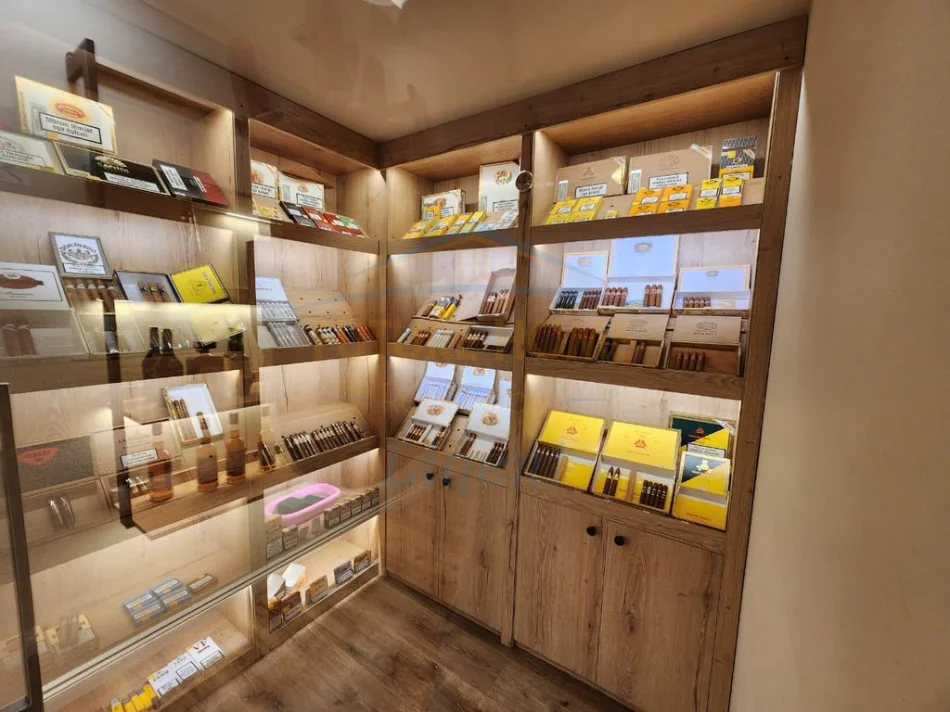 Tirane, shitet Biznesi , Tobacco Kati 0, 139 m² 64.500 € (BLLOK)