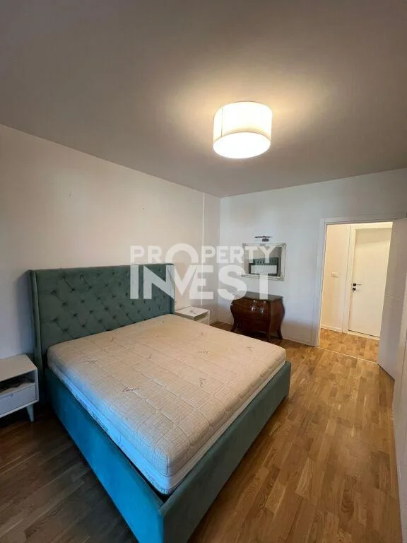 Tirane, jepet me qera apartament 3+1 Kati 5, 170 m² 2.000 € (Blloku)