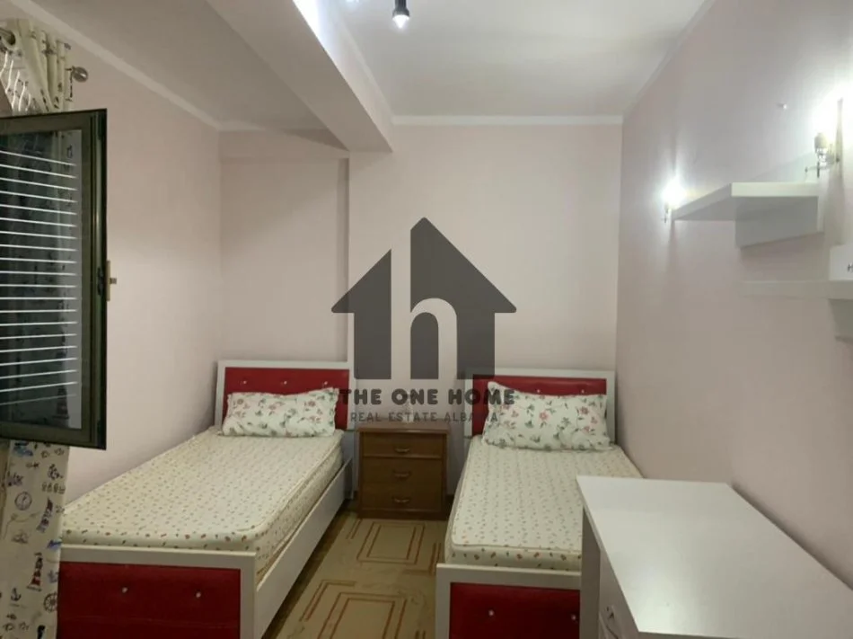 Tirane, jepet me qera apartament 2+1+Ballkon Kati 3, 90 m² 550 € (Rr Bogdanve)