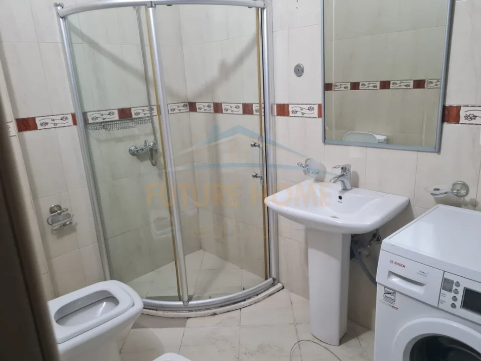 Tirane, jepet me qera apartament 2+1+Ballkon Kati 3, 107 m² 490 € (teodor keko)
