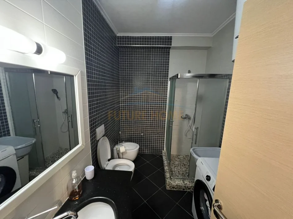 Tirane, jepet me qera apartament 2+1+2 Kati 3, 98 m² 800 € (DON BOSKO)
