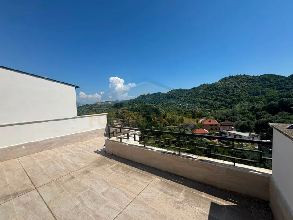 Tirane, shitet apartament Dublex 4+1+3 Kati 3, 178 m² 350.000 € (KOPSHTI BOTANIK)