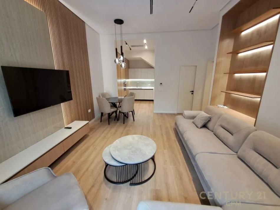 Tirane, jepet me qera apartament duplex 2+1 Kati 1, 174 m² 1.300 € (kodra e diellit)