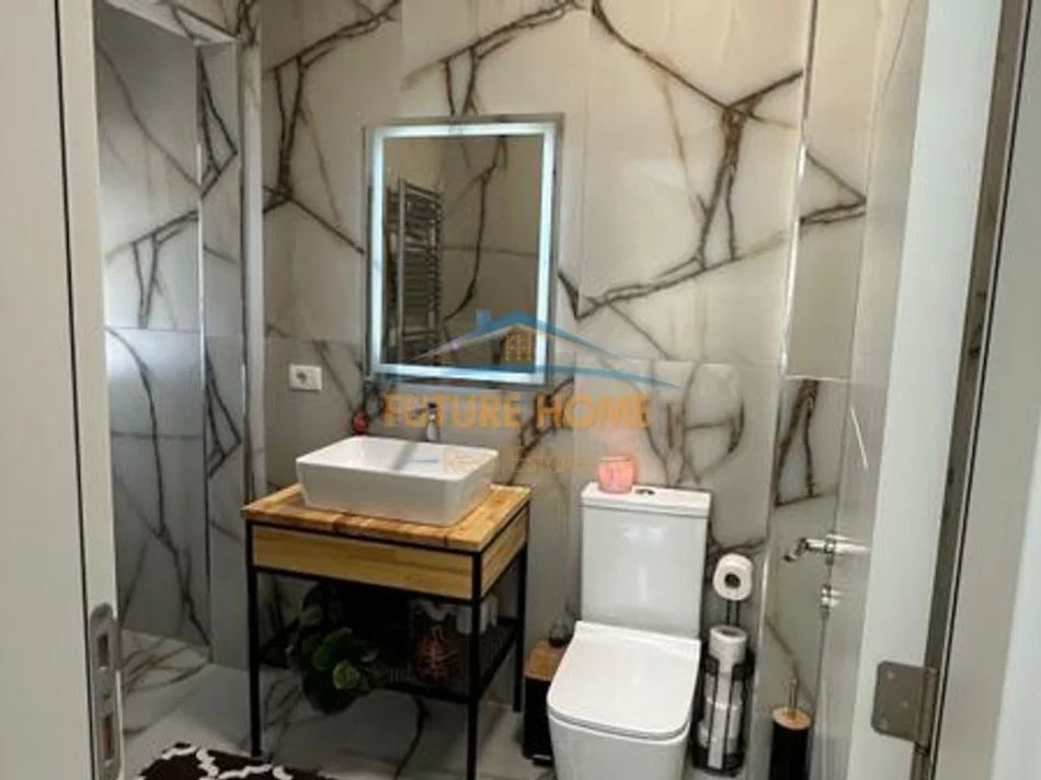 Tirane, jepet me qera apartament 2+1+2+PARKIM, Kati 2, 123 m² 900 € (KOPSHTI BOTANIK)