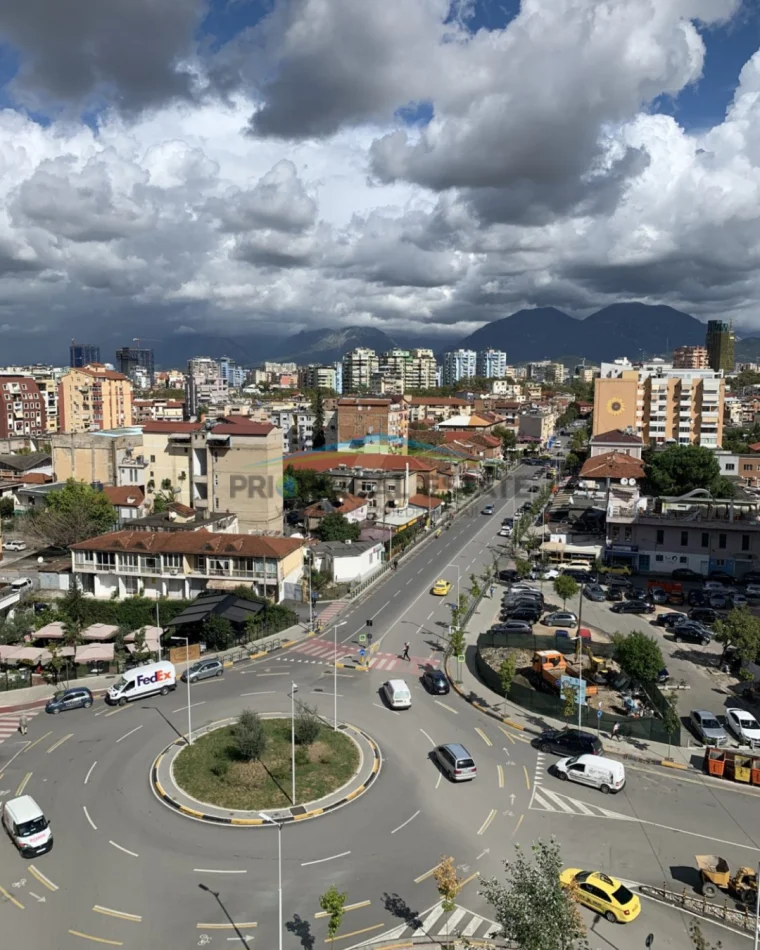 Tirane, shitet apartament 2+1+2  Kati 8, 97 m² (Komuna e Parisit), 290.000euro