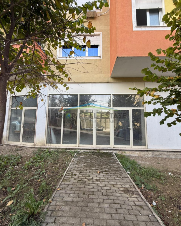 Tirane, shitet ambjent biznesi Kati 0, 121 m² (Liqeni i Thate) 1800€/m2