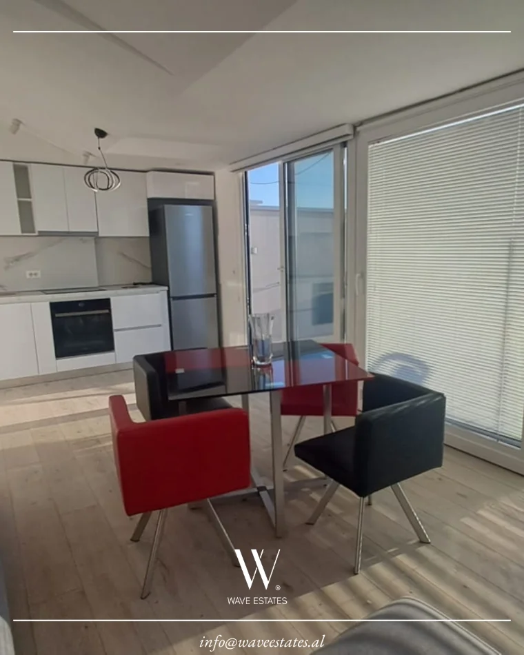 Durres, jepet me qera apartament 2+1 , 100 m² 1.000 € (Plazh, Lagja 13)