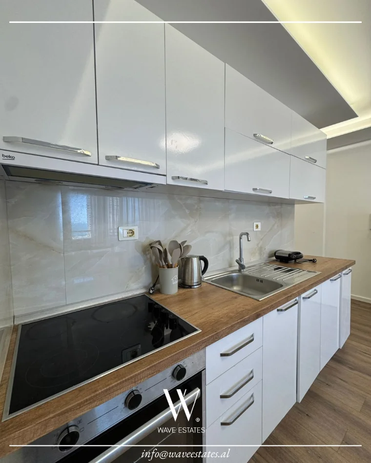 Durres, jepet me qera apartament 1+1 , 58 m² 450 € (Shkembi i Kavajes)