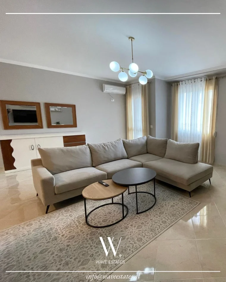 Durres, jepet me qera apartament 1+1 , 75 m² 550 € (Rruga e Portit)