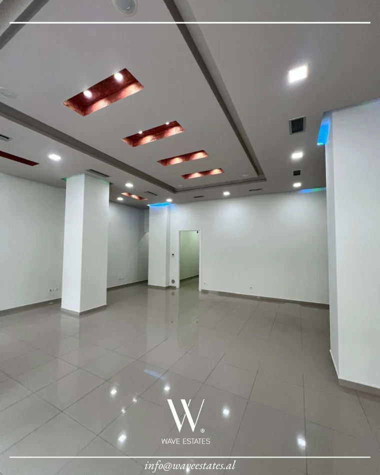 Durres, jepet me qera ambjent biznesi , 70.000 € (Ish Urt)