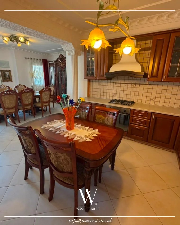 Durres, jepet me qera apartament 2+1 , 150 m² 1.000 € (Vollga)
