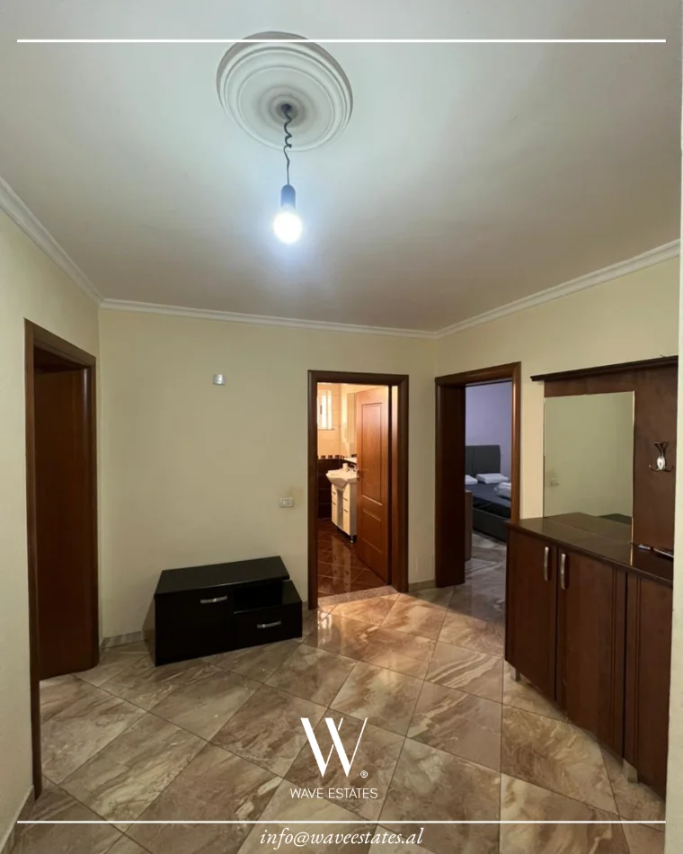 Durres, jepet me qera apartament 2+1 , 90 m² 500 € (Qender)