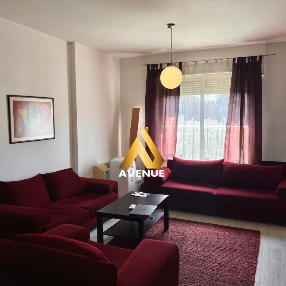 Tirane, jepet me qera apartament 2+1 Kati 6, 70 m² 700 € (Rruga Kavajes)