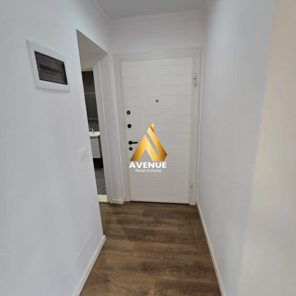 Tirane, shitet apartament 1+1+Ballkon Kati 4, 52 m² 108.000 € (ali dem)