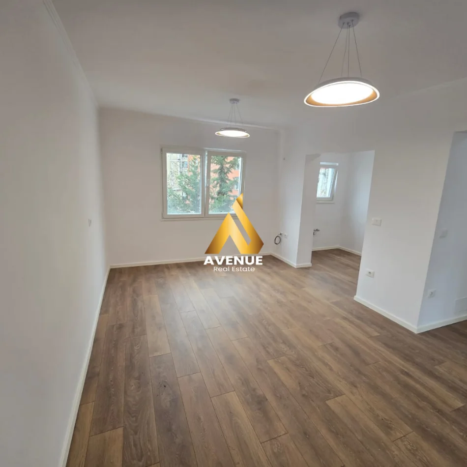 Tirane, shitet apartament 1+1+Ballkon Kati 4, 52 m² 108.000 € (ali dem)