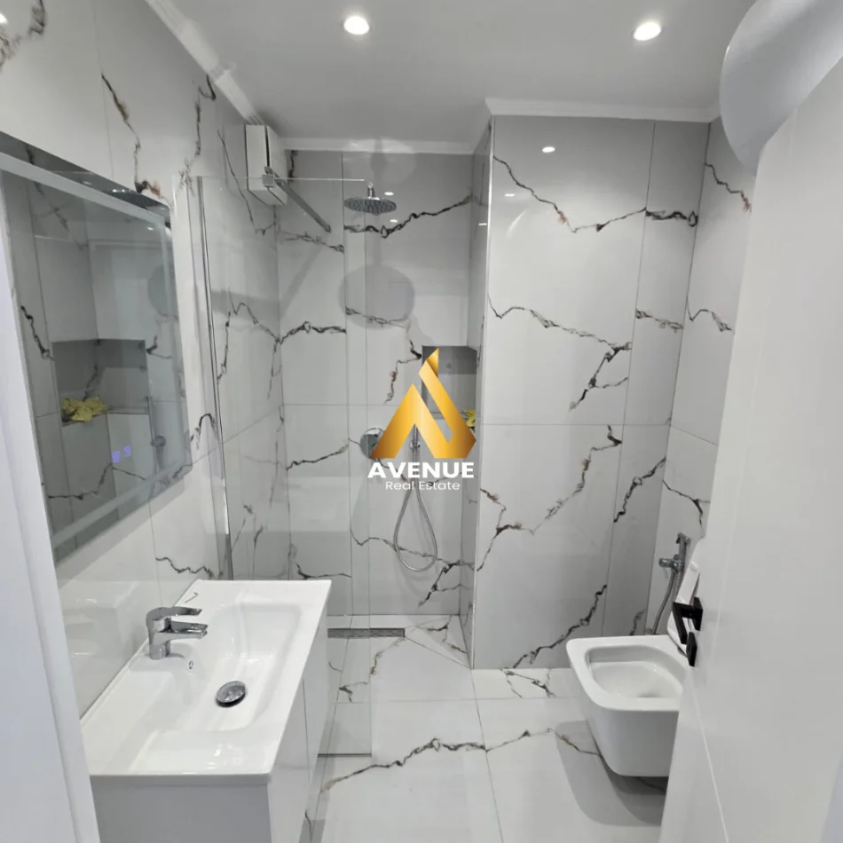 Tirane, shitet apartament 1+1+Ballkon Kati 4, 40 m² 88.000 € (ali dem)