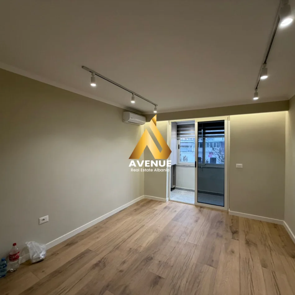 Tirane, shitet apartament 1+1+Ballkon Kati 5, 125.000 € (21 Dhjetori)