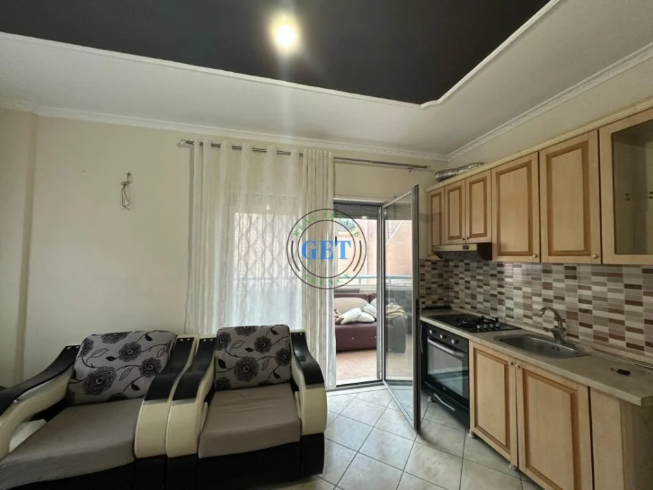 Durres, jepet me qera apartament 1+1 Kati 1, 60 m² 350 € (bulevard)