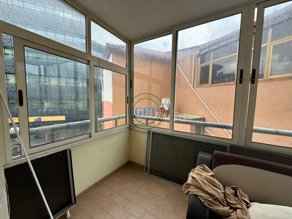 Durres, jepet me qera apartament 1+1 Kati 1, 60 m² 350 € (bulevard)