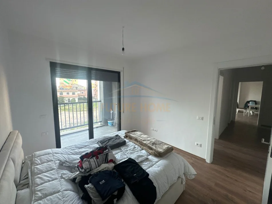 Tirane, shitet apartament 2+1+2+PARKIM Kati 1, 105 m² 235.600 € (BULEVARDI I RI)